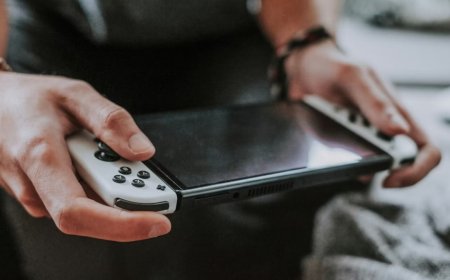 OnePlus Could Be Working on Android Handheld Console With Focus on FPS Touch Controls