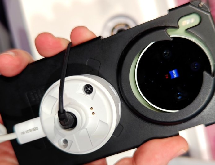 Vivo X300 Max With Zeiss Cameras and Android 16 Spotted at MWC 2026, Could Launch Soon