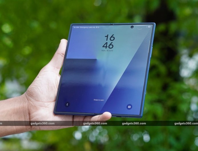 Apple’s Foldable iPhone Tipped to Feature New Glass Design That Might Reduce Display Crease