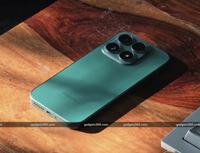 Xiaomi 17 Review: A Real Galaxy S26 and iPhone 17 Pro Rival?