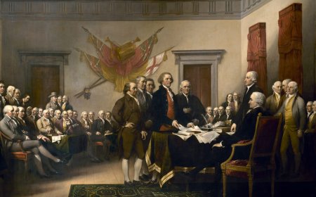 Some Declaration of Independence Charges Against King George Apply to Wannabe King Donald Trump 