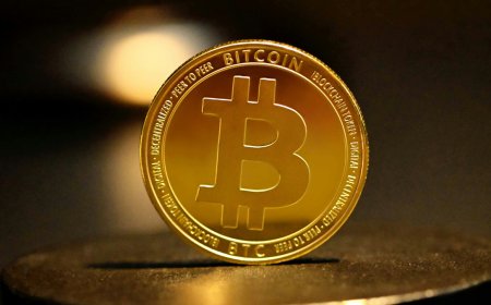 Bitcoin Price Steadies Near $71,000 as Momentum Slows Despite Rising Retail Demand