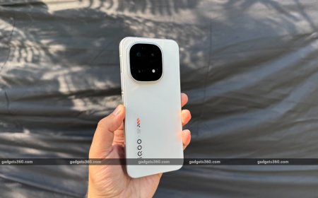 iQOO 16 Will Feature Flagship Snapdragon 8 Elite Gen 6 Pro Chip and Samsung Display, Tipster Claims