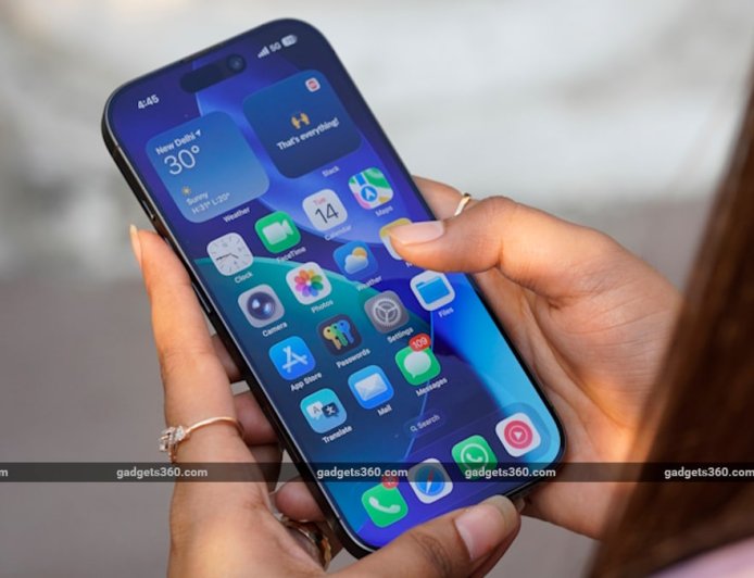 iOS 26.4.2 Update Rolled Out With Fix for Bug Used to Extract Notifications for Deleted Chats