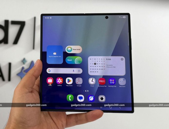 Apple’s Foldable iPhone Will Be Slightly Thicker Than iPhone 17 Pro Max, Leaked Schematics Show