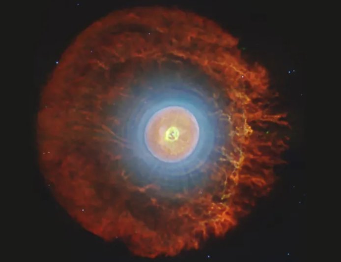 James Webb Space Telescope Reveals Cosmic Buckyballs in Distant Nebula