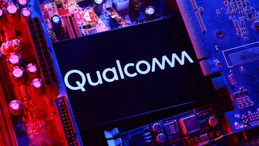 Qualcomm Rises on Smartphone Rebound Hopes, Data-Centre Chip Push
