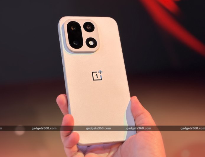 OnePlus, Nothing and More Smartphone Makers Reportedly Raise Prices of Their Mid-Range, Flagship Handsets as RAM Shortage Rages On
